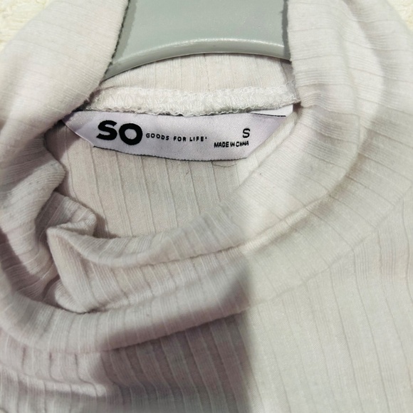 SO Goods for Life White Ribbed Cutout Long Sleeve Bodysuit – Size Small - Picture 4 of 6